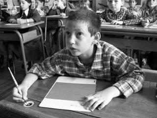 UNE ÉCOLE VIOLETTE