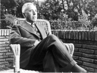 DANS LE SILLAGE DE HUIZINGA ET GADAMER : HOMO LUDENS