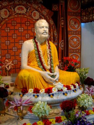 SUR LES TRACES DE DIEU AVEC RAMAKRISHNA : L’IMPERSONNALITE DE DIEU