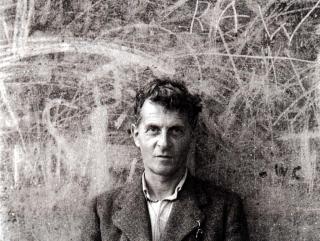 DANS LE SILLAGE DE WITTGENSTEIN : LA DESINTERPRETATION DU REVE
